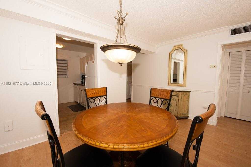 Small Image of 201 178TH DR #323, Sunny Isles Beach Number 14