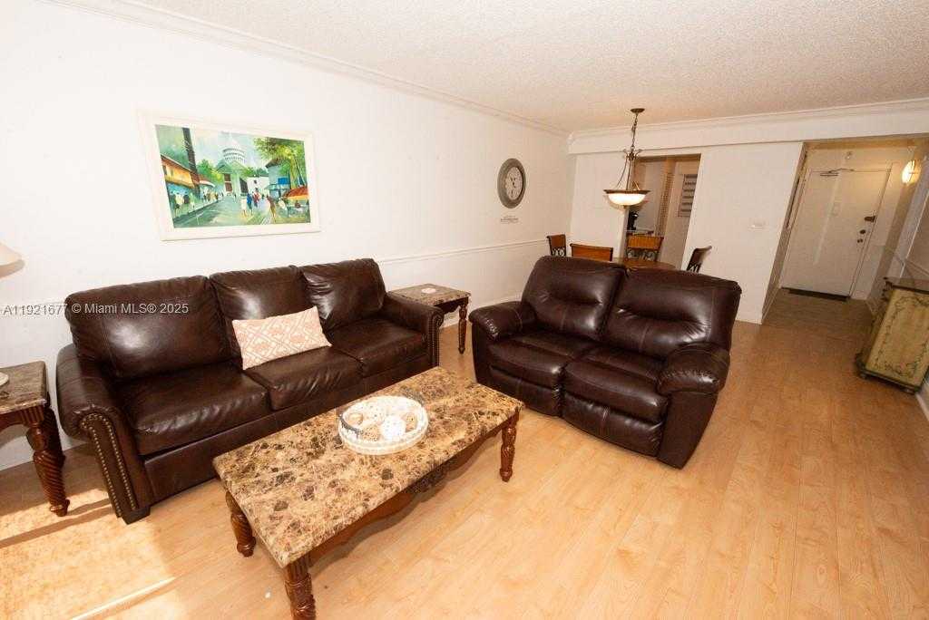 Small Image of 201 178TH DR #323, Sunny Isles Beach Number 16