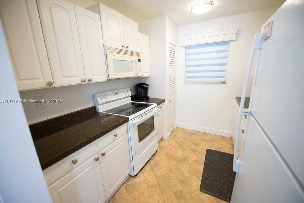 Small Image of 201 178TH DR #323, Sunny Isles Beach Number 22