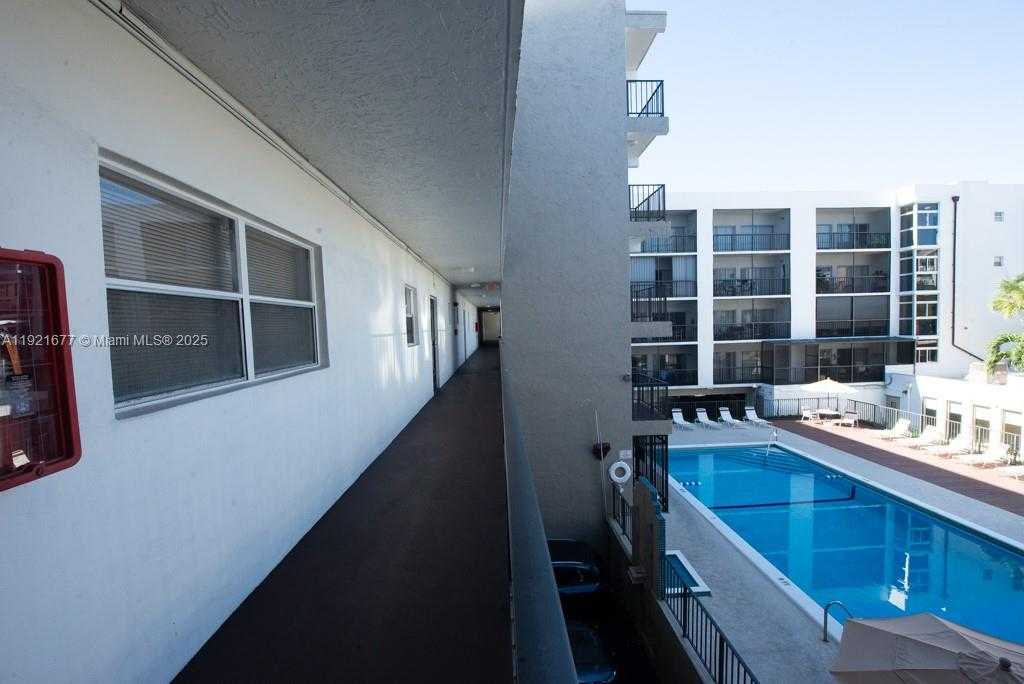 Small Image of 201 178TH DR #323, Sunny Isles Beach Number 57