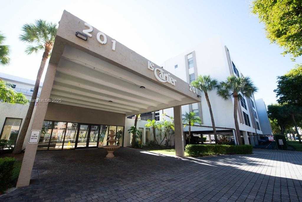 Small Image of 201 178TH DR #323, Sunny Isles Beach Number 67