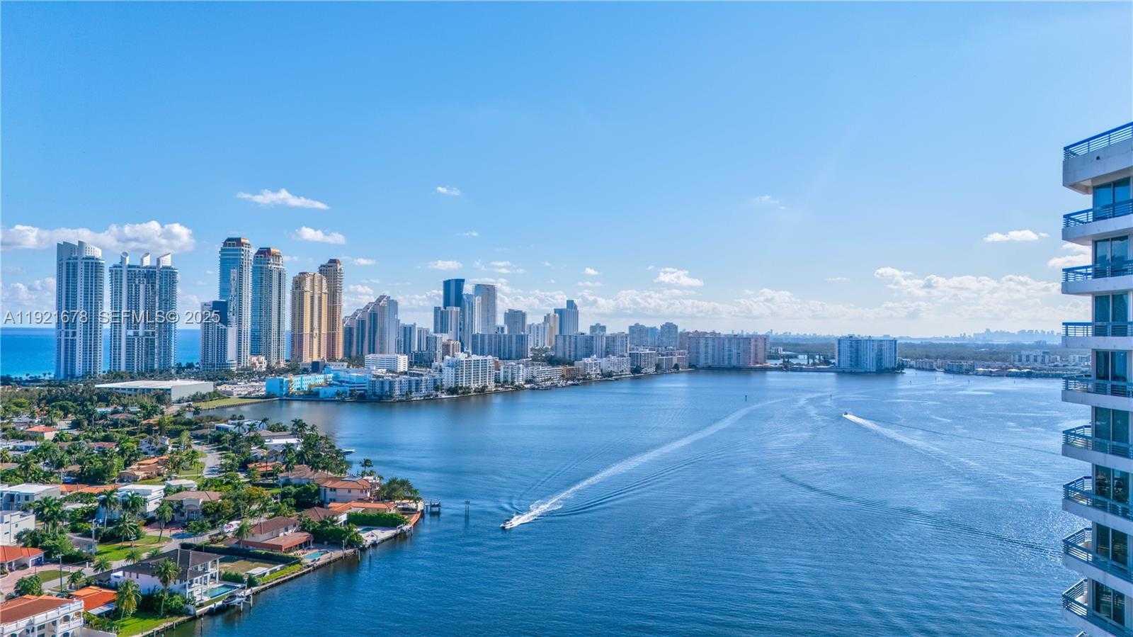 Imagen de Pequeño Objeto