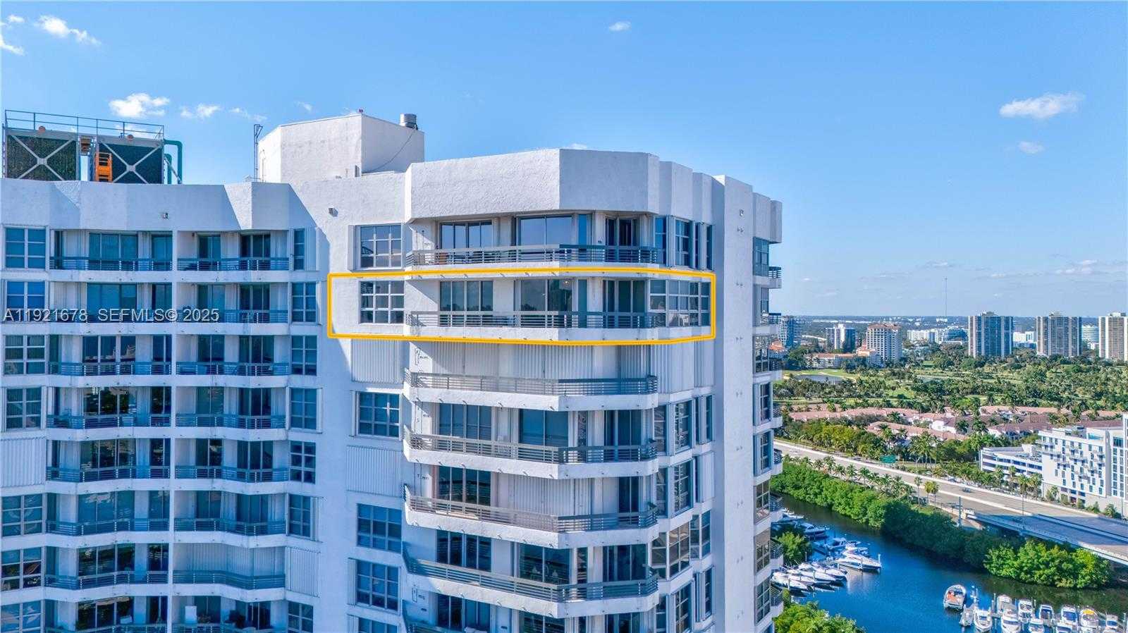 Imagen de Pequeño Objeto