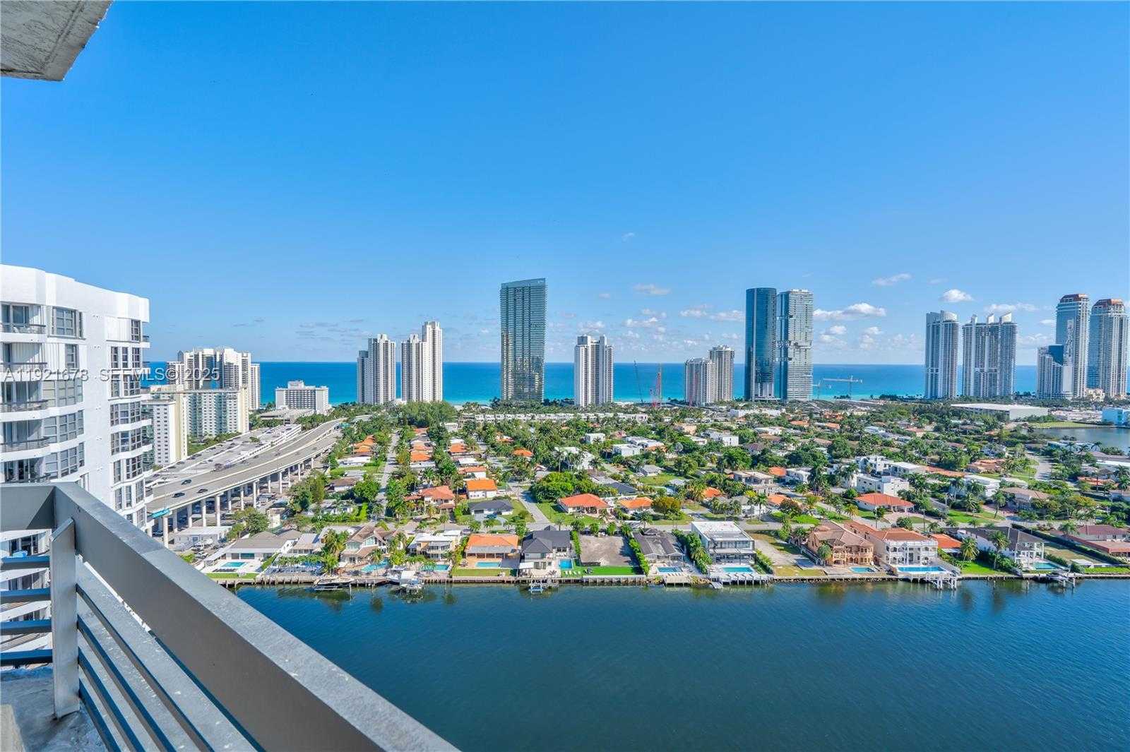 Imagen de Pequeño Objeto