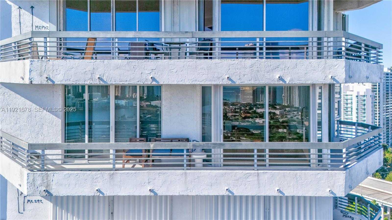 Imagen de Pequeño Objeto