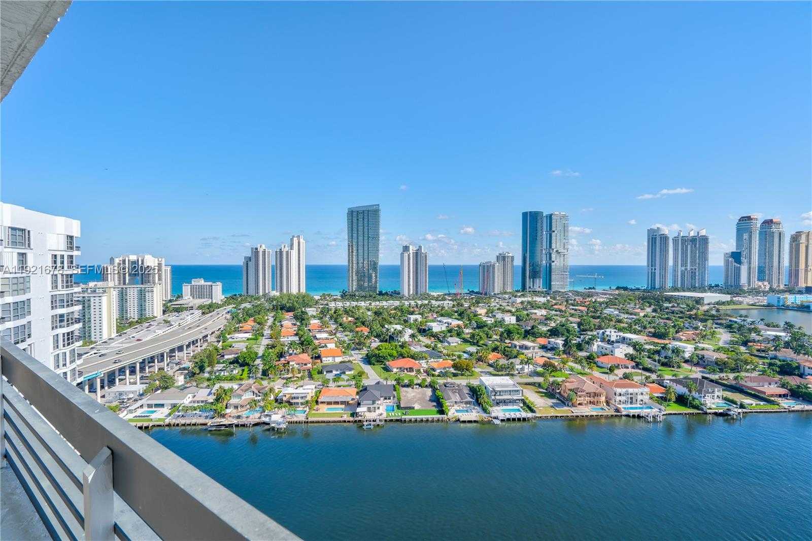 Imagen de Pequeño Objeto