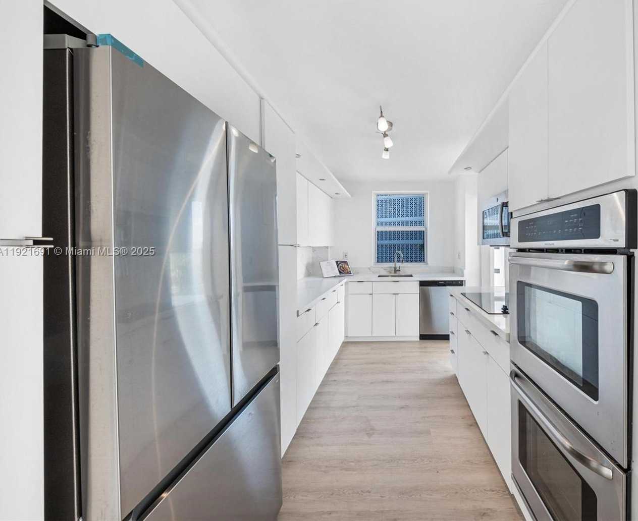 Small Image of 9100 WEST BAY HARBOR DR #5A, Bay Harbor Islands Number 14