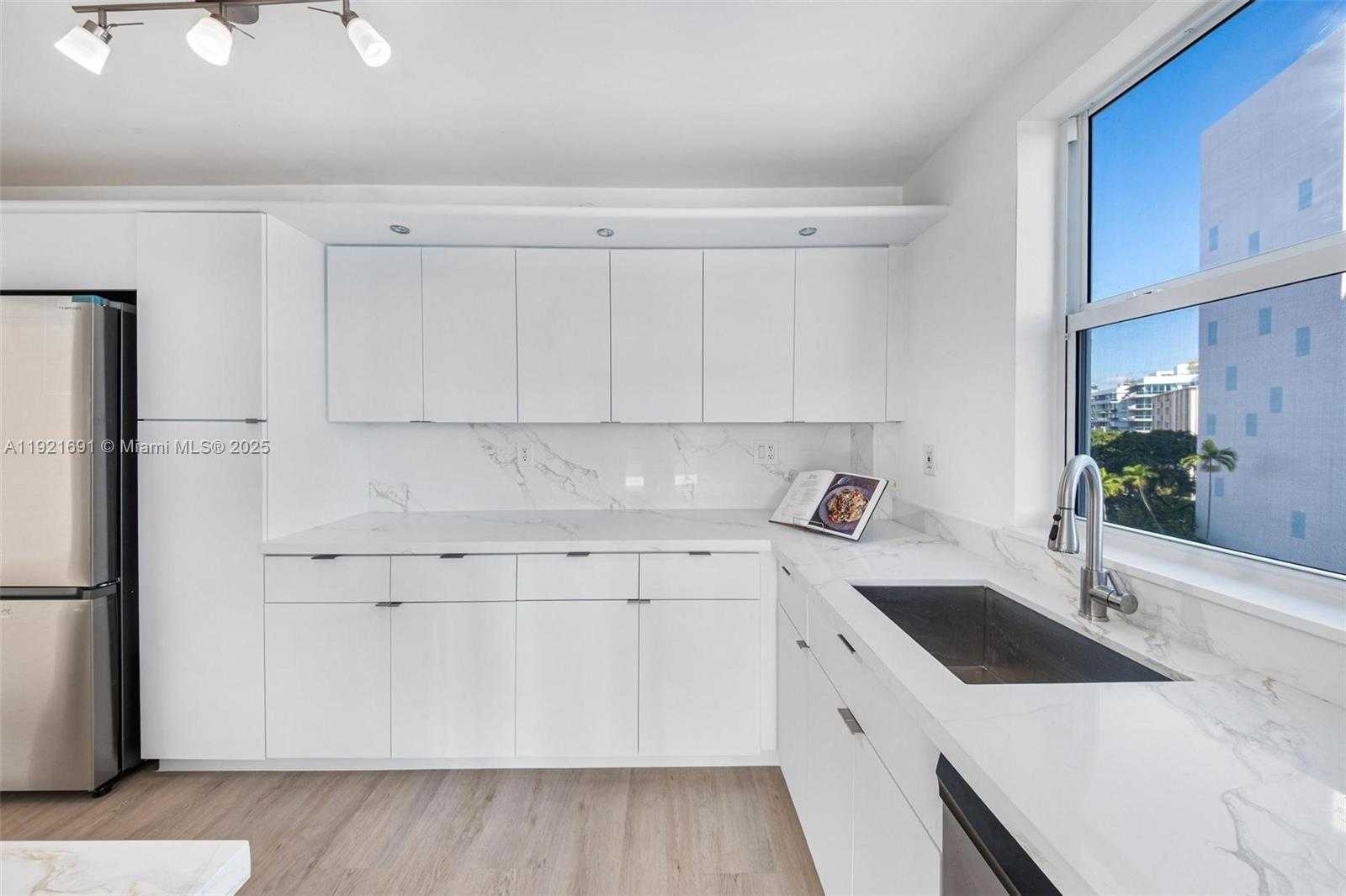 Small Image of 9100 WEST BAY HARBOR DR #5A, Bay Harbor Islands Number 20