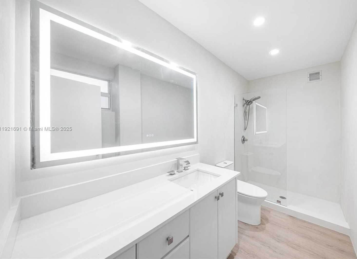 Small Image of 9100 WEST BAY HARBOR DR #5A, Bay Harbor Islands Number 33