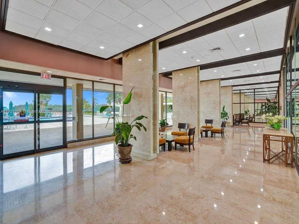 Small Image of 300 BAYVIEW DR #308, Sunny Isles Beach Number 11