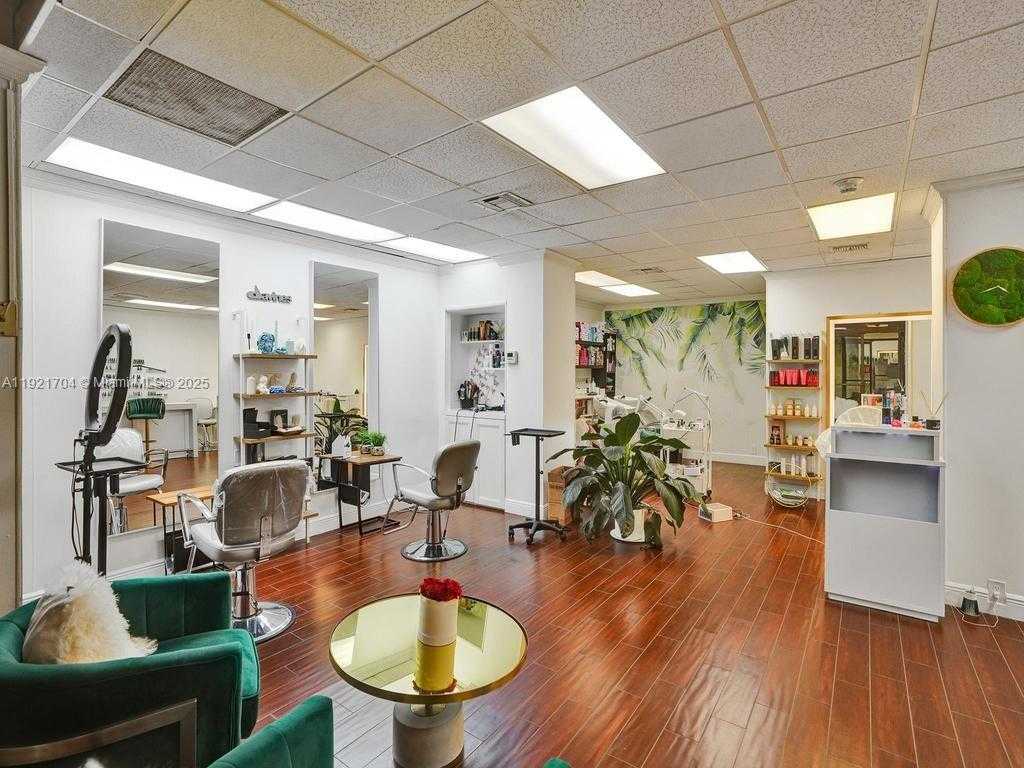 Small Image of 300 BAYVIEW DR #308, Sunny Isles Beach Number 13