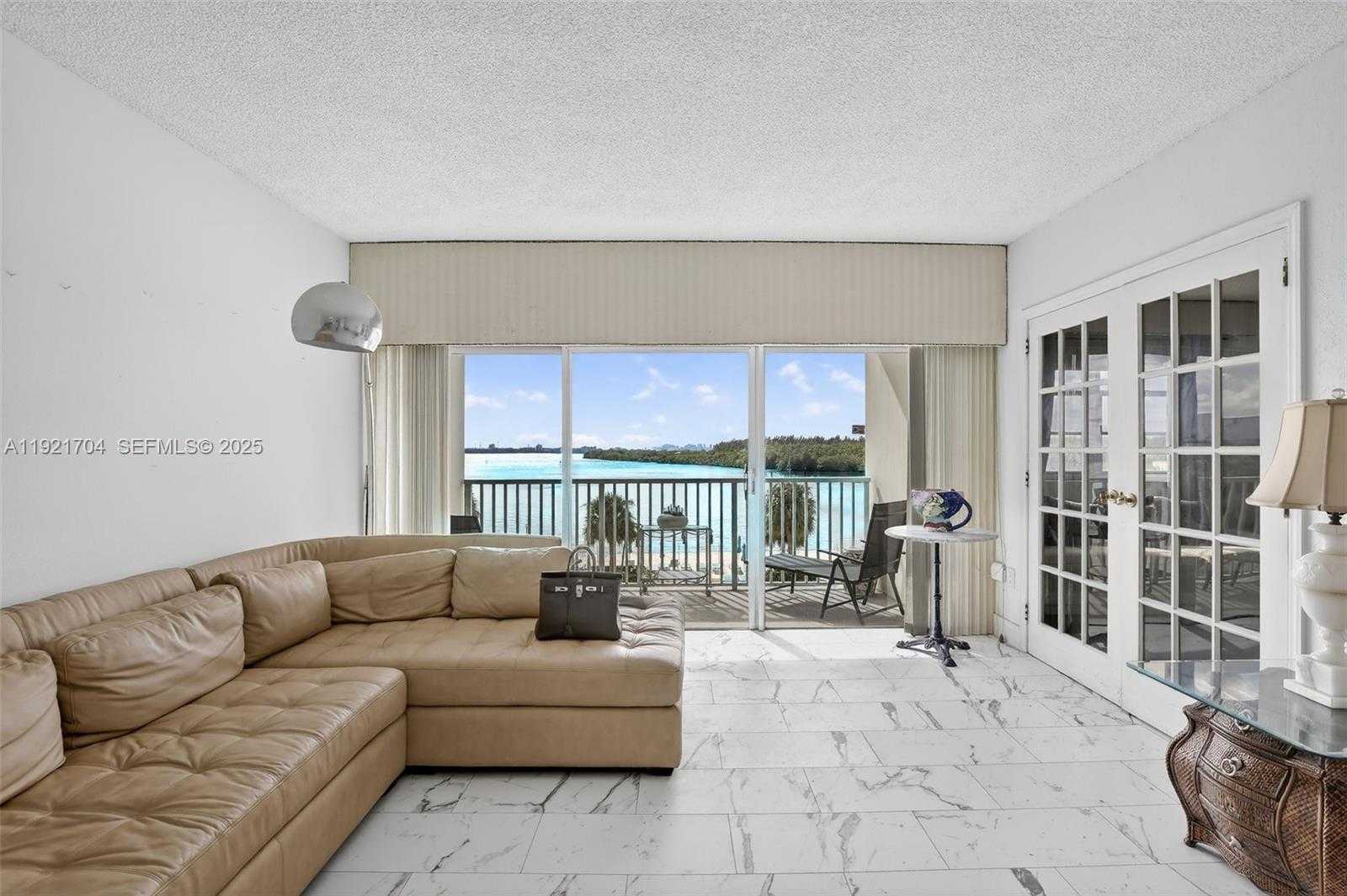 Small Image of 300 BAYVIEW DR #308, Sunny Isles Beach Number 20