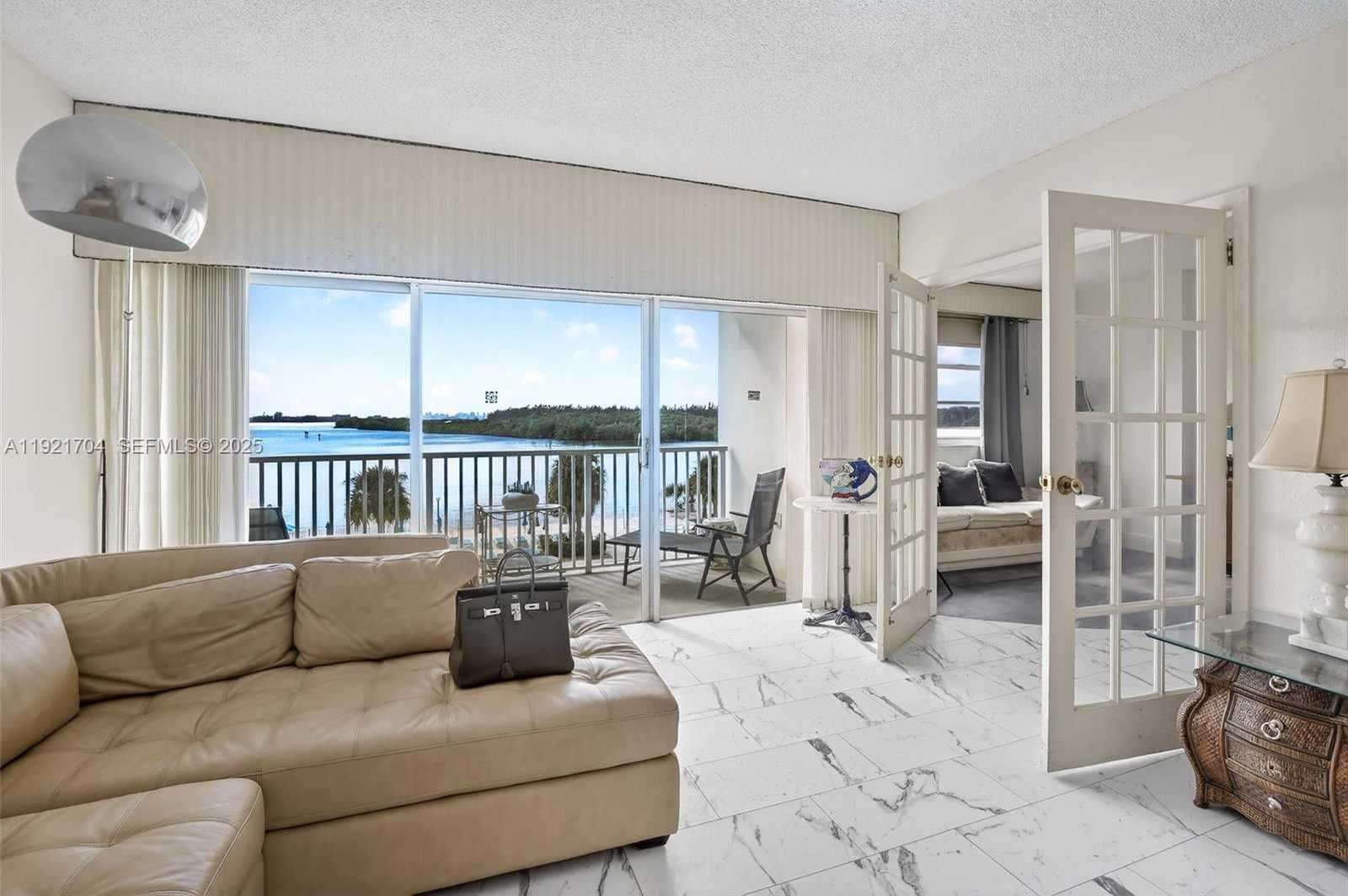 Small Image of 300 BAYVIEW DR #308, Sunny Isles Beach Number 21