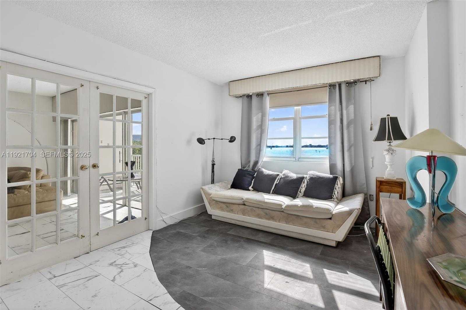 Small Image of 300 BAYVIEW DR #308, Sunny Isles Beach Number 25