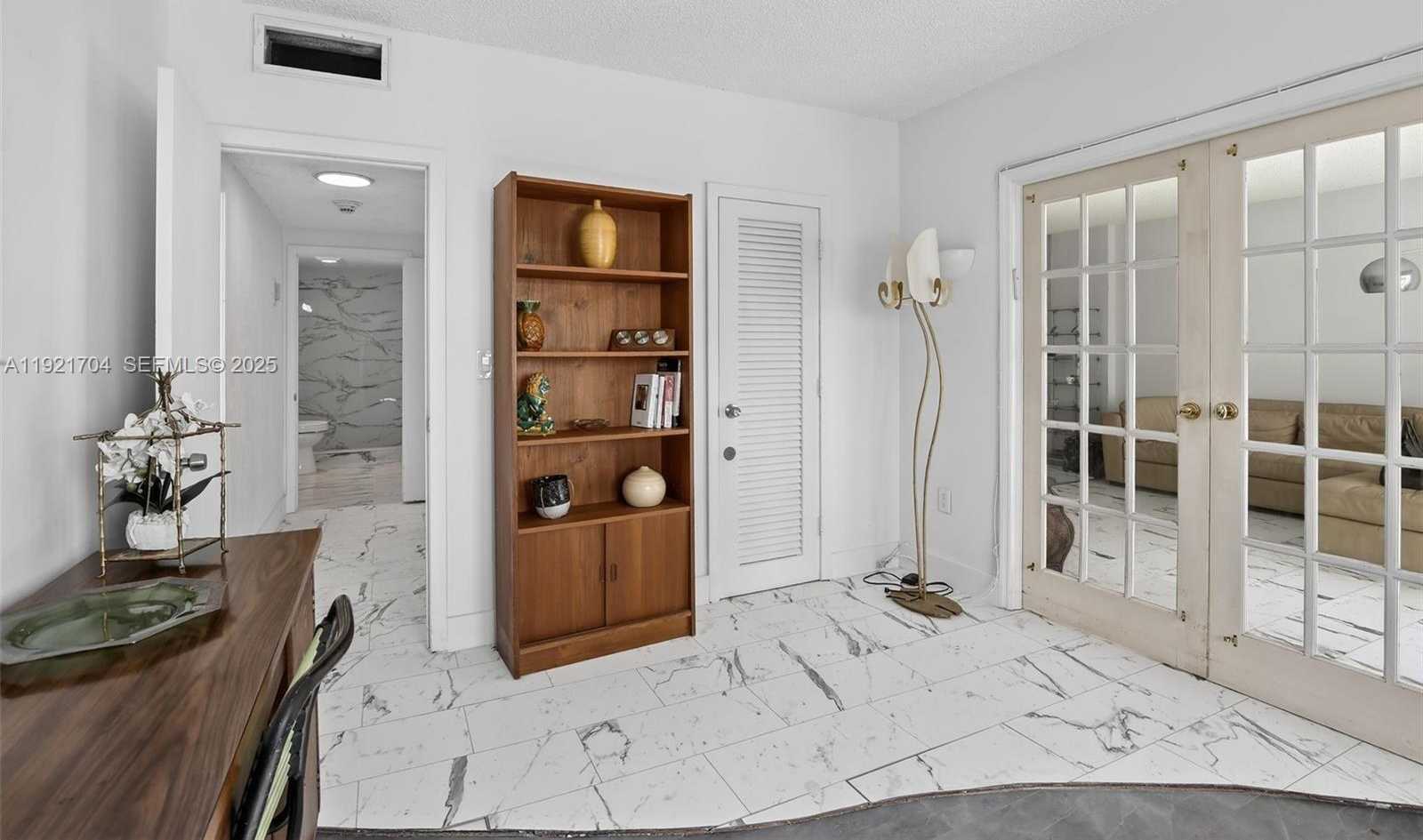 Small Image of 300 BAYVIEW DR #308, Sunny Isles Beach Number 27