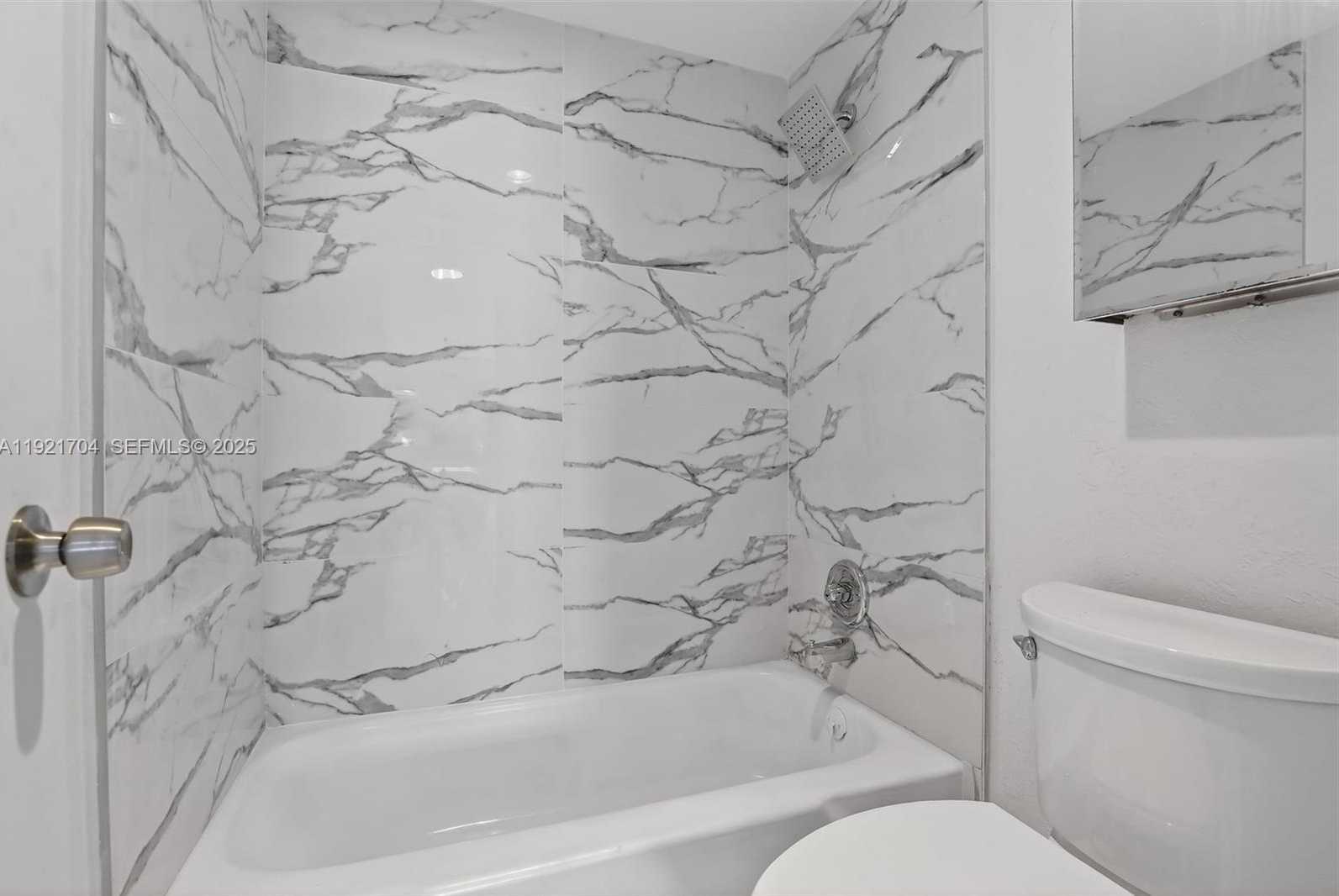 Small Image of 300 BAYVIEW DR #308, Sunny Isles Beach Number 38