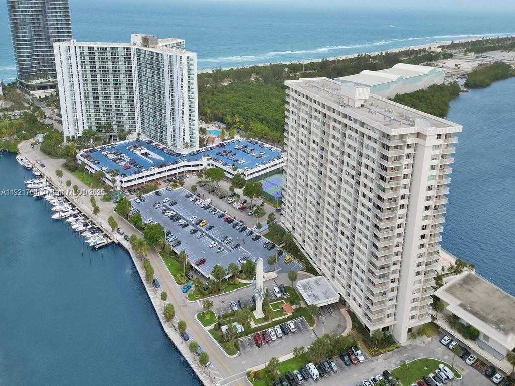 Small Image of 300 BAYVIEW DR #308, Sunny Isles Beach Number 5