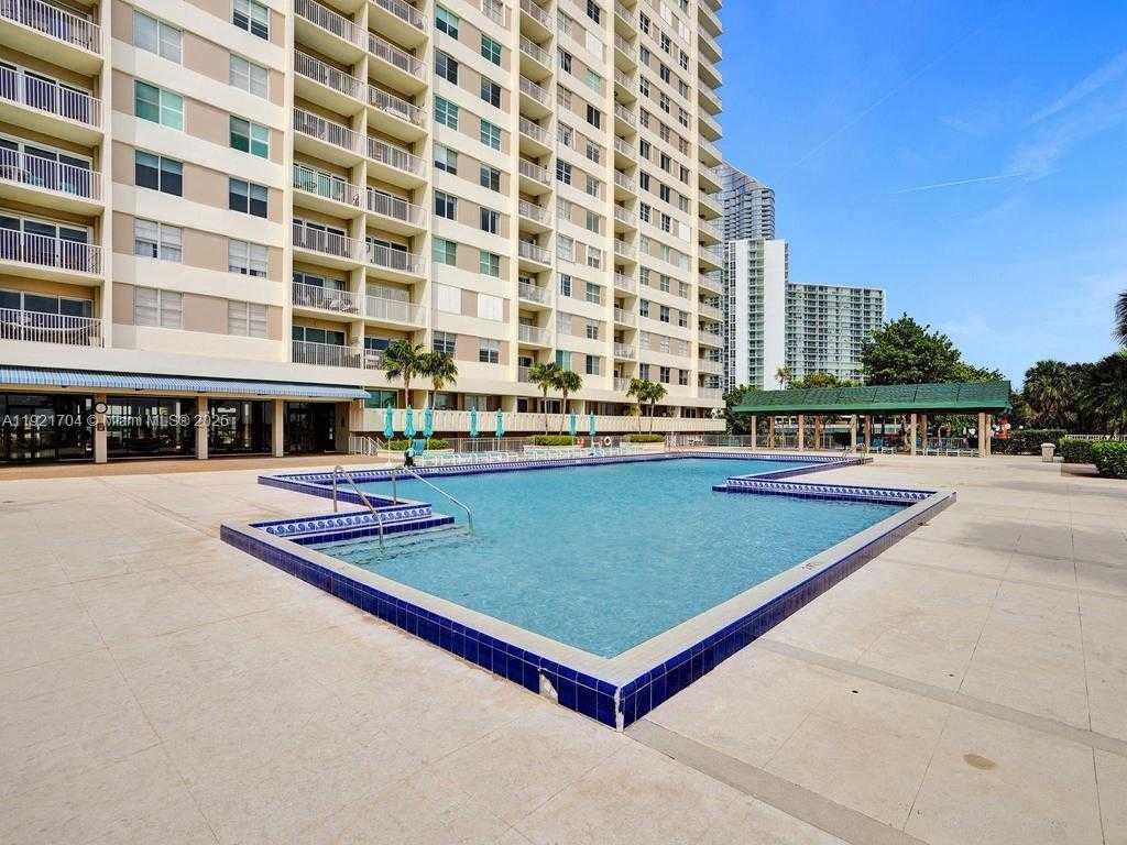 Small Image of 300 BAYVIEW DR #308, Sunny Isles Beach Number 7