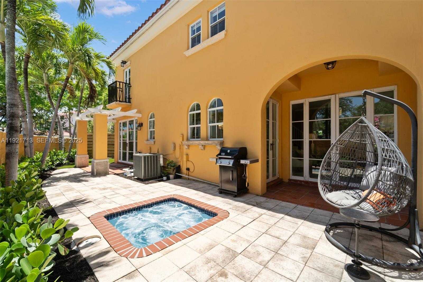 Small Image of 18475 NORTH EAST 30TH PL, Aventura Number 10