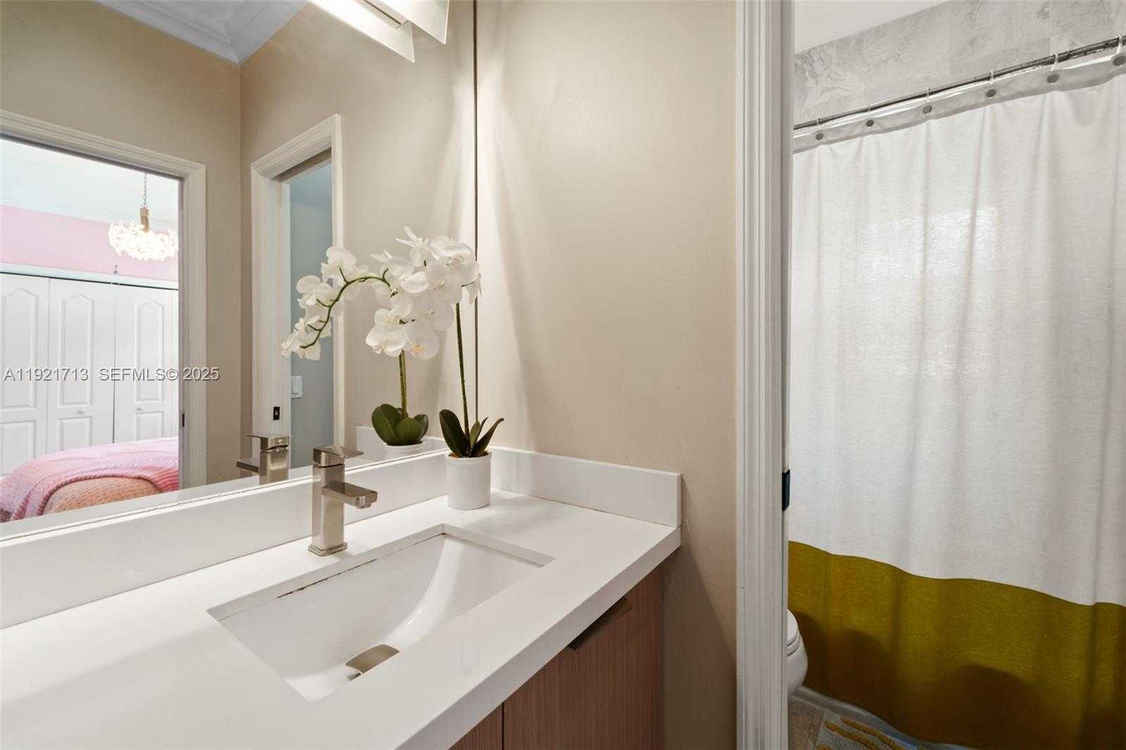 Small Image of 18475 NORTH EAST 30TH PL, Aventura Number 16