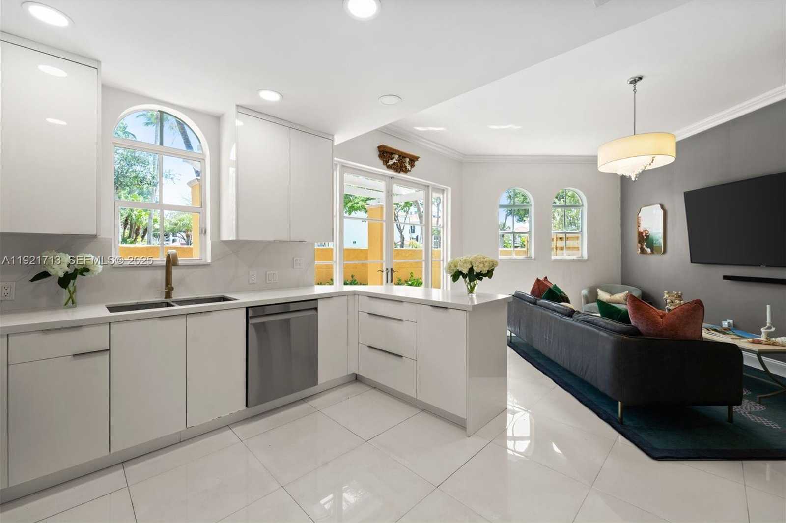 Small Image of 18475 NORTH EAST 30TH PL, Aventura Number 3