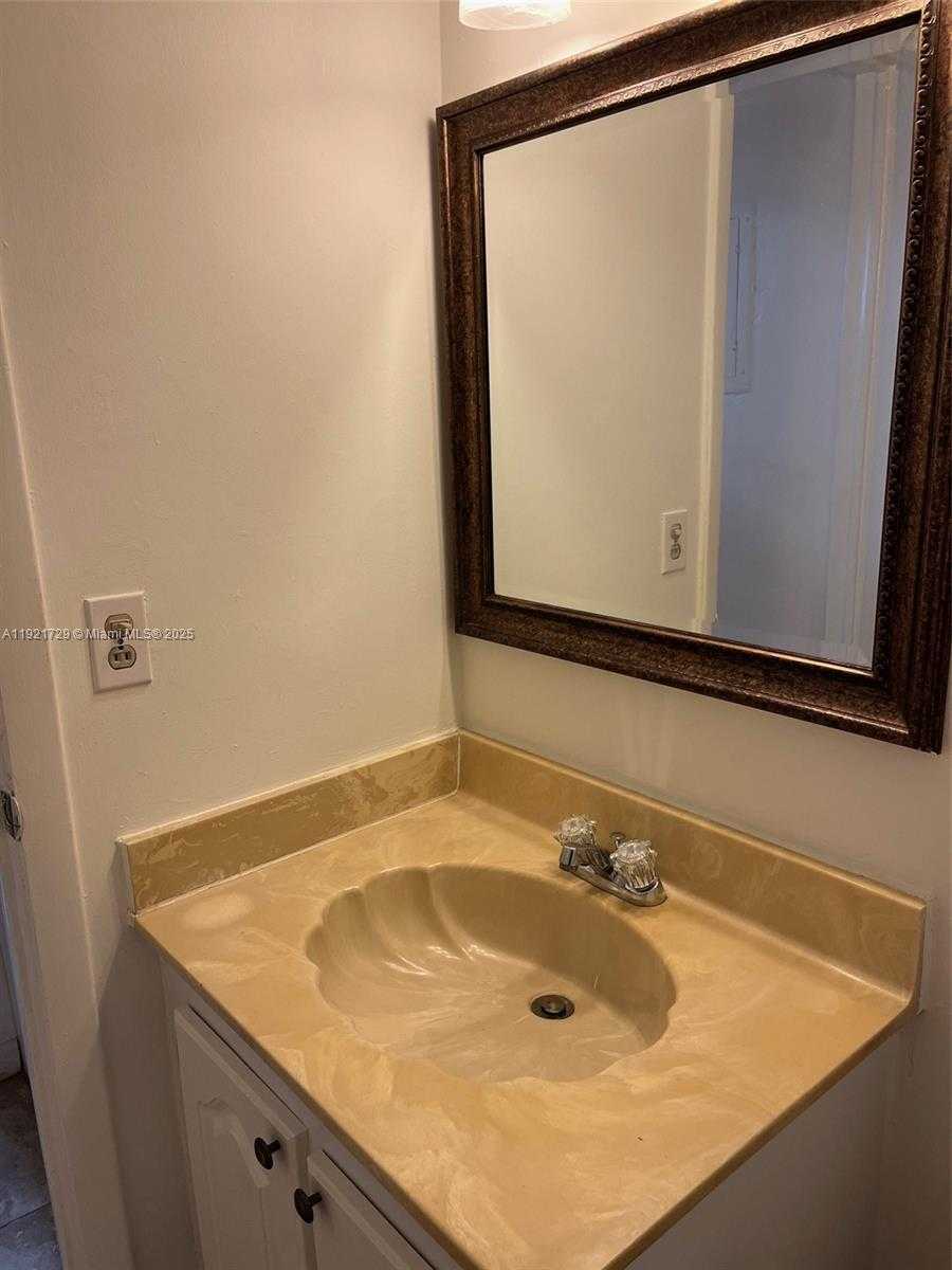 Imagen de Pequeño Objeto