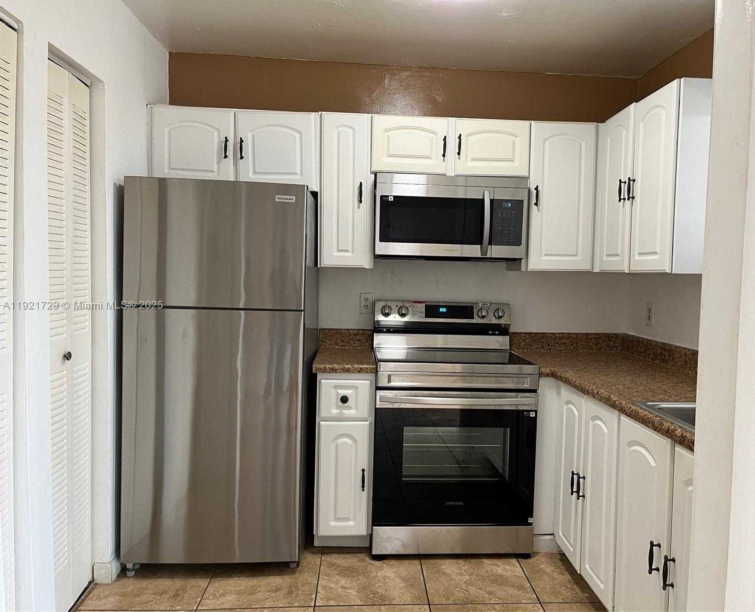 Imagen de Pequeño Objeto