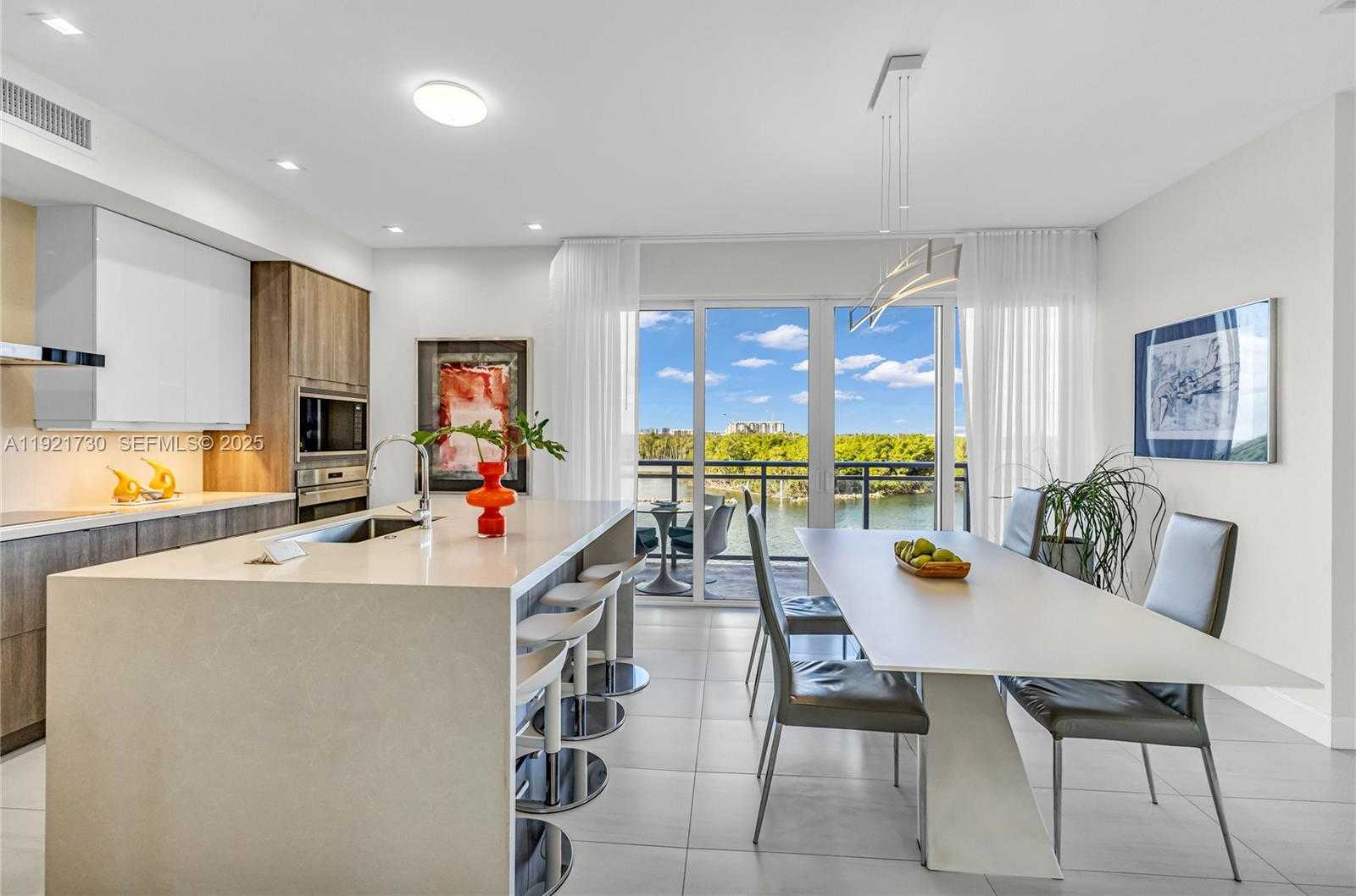 Imagen de Pequeño Objeto