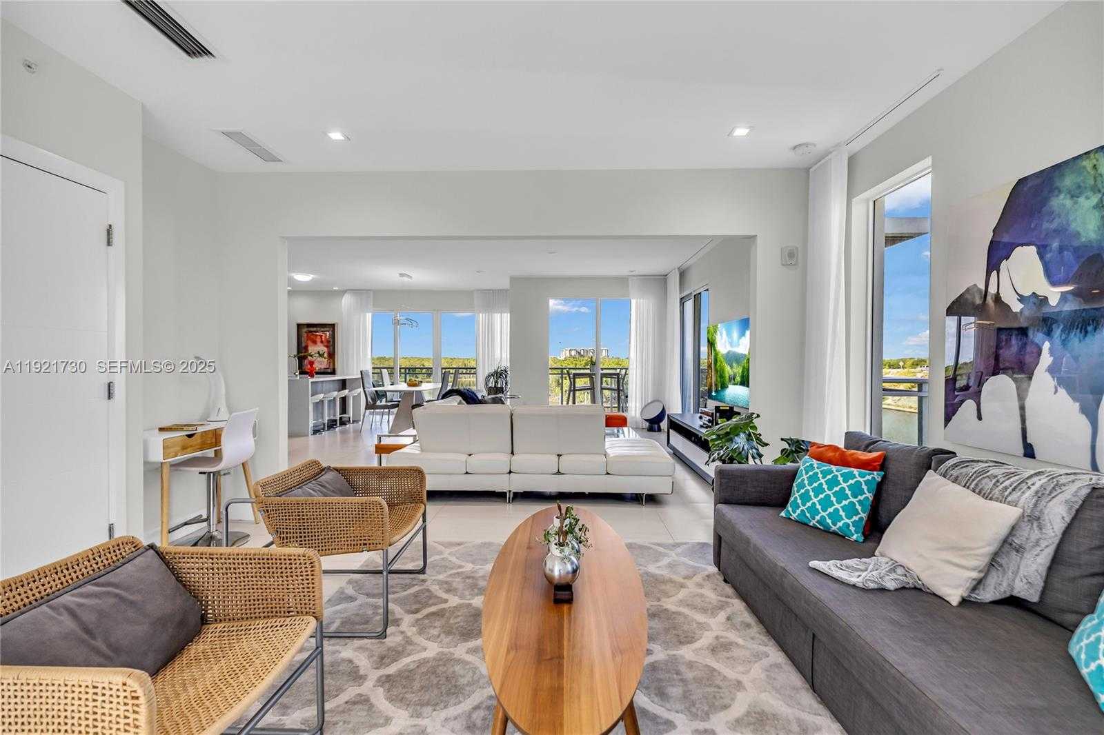 Imagen de Pequeño Objeto