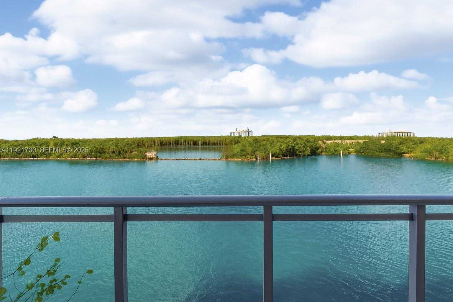 Imagen de Pequeño Objeto