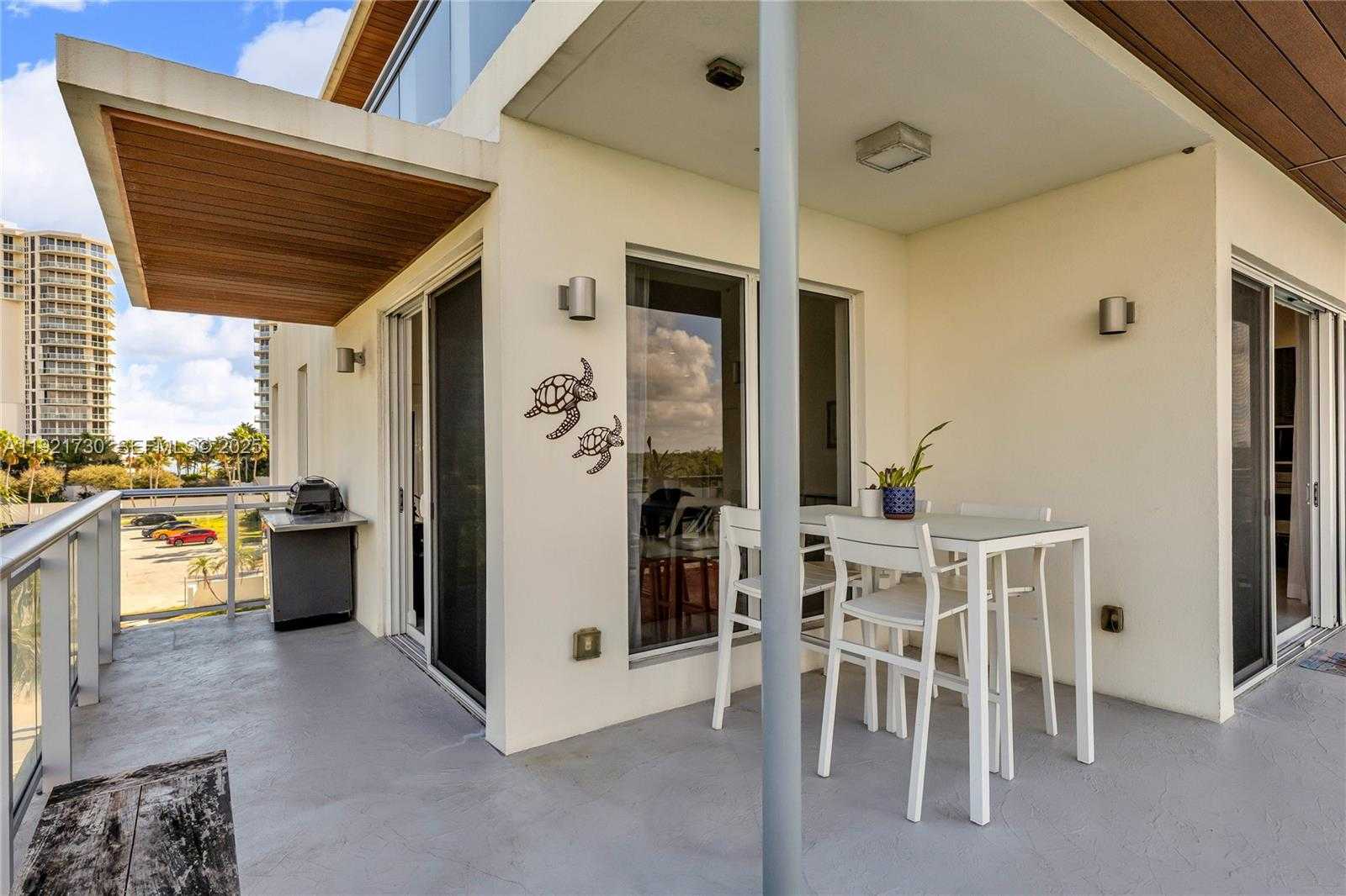 Imagen de Pequeño Objeto