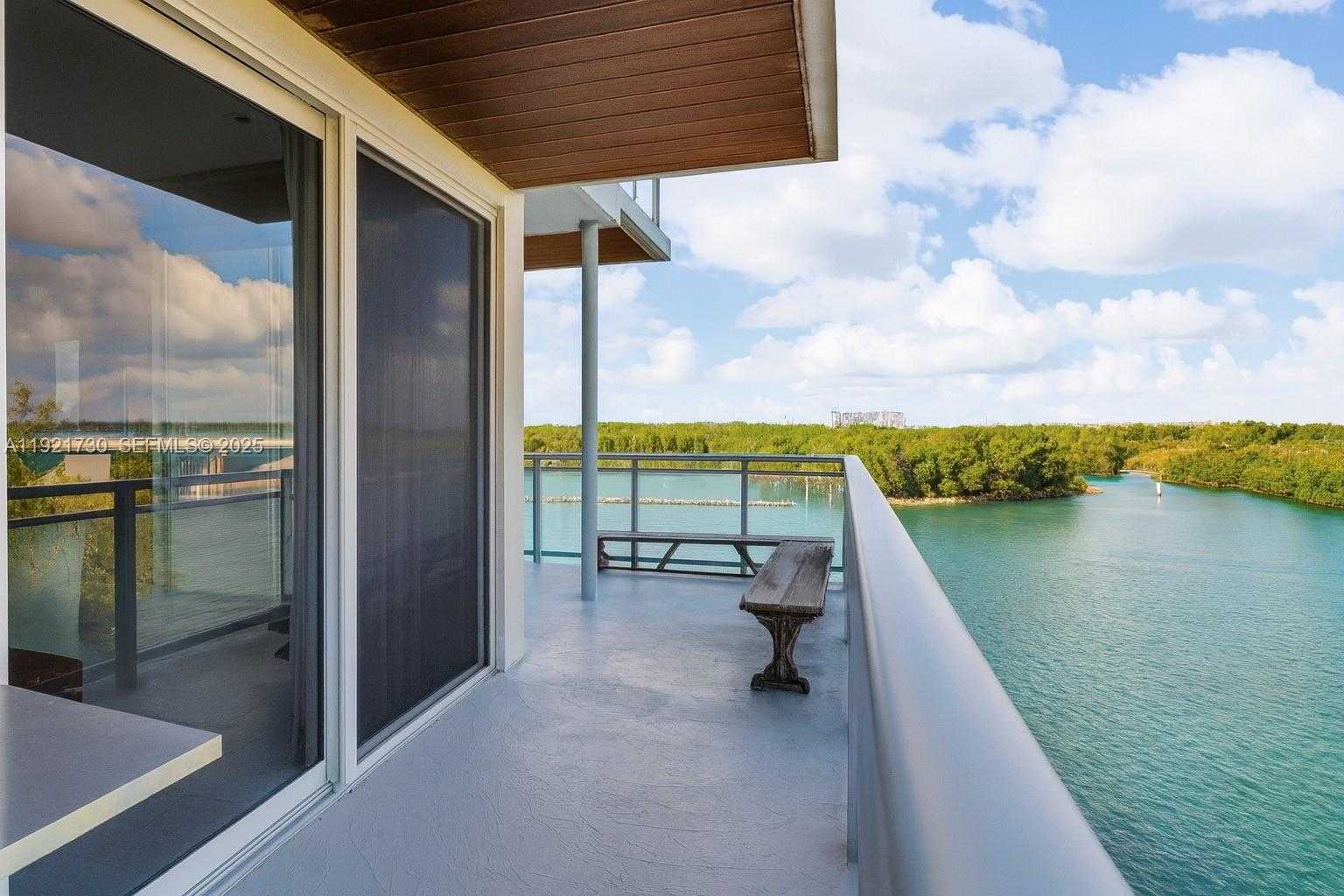 Imagen de Pequeño Objeto