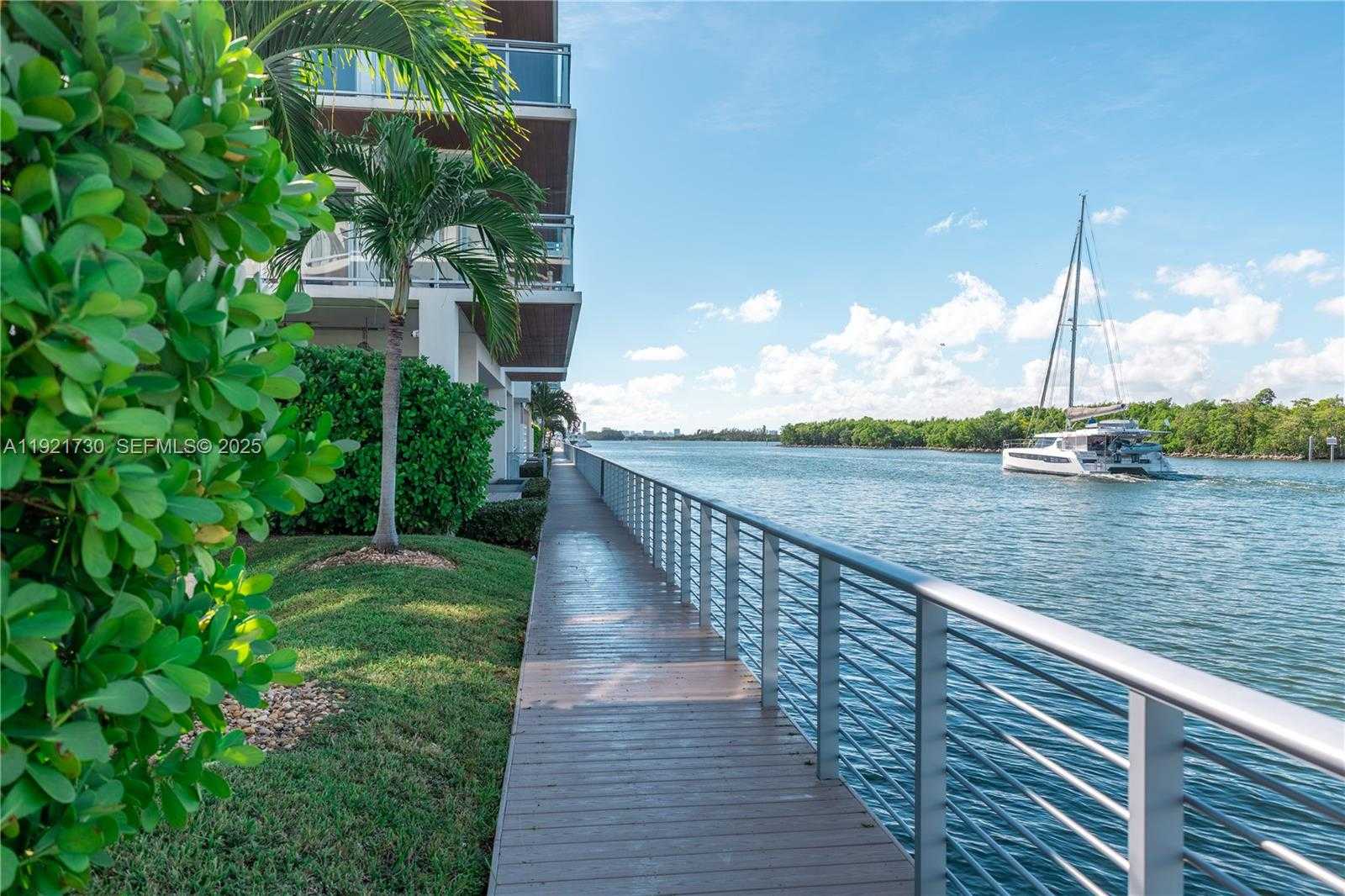 Imagen de Pequeño Objeto