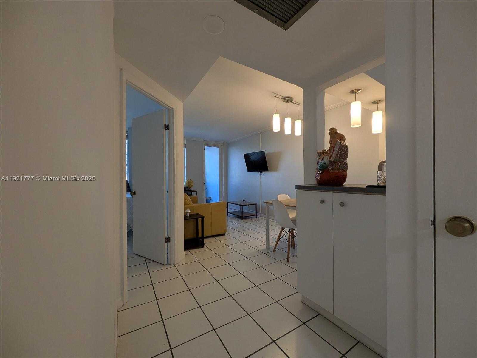Small Image of 100 LINCOLN RD #904, Miami Beach Number 12