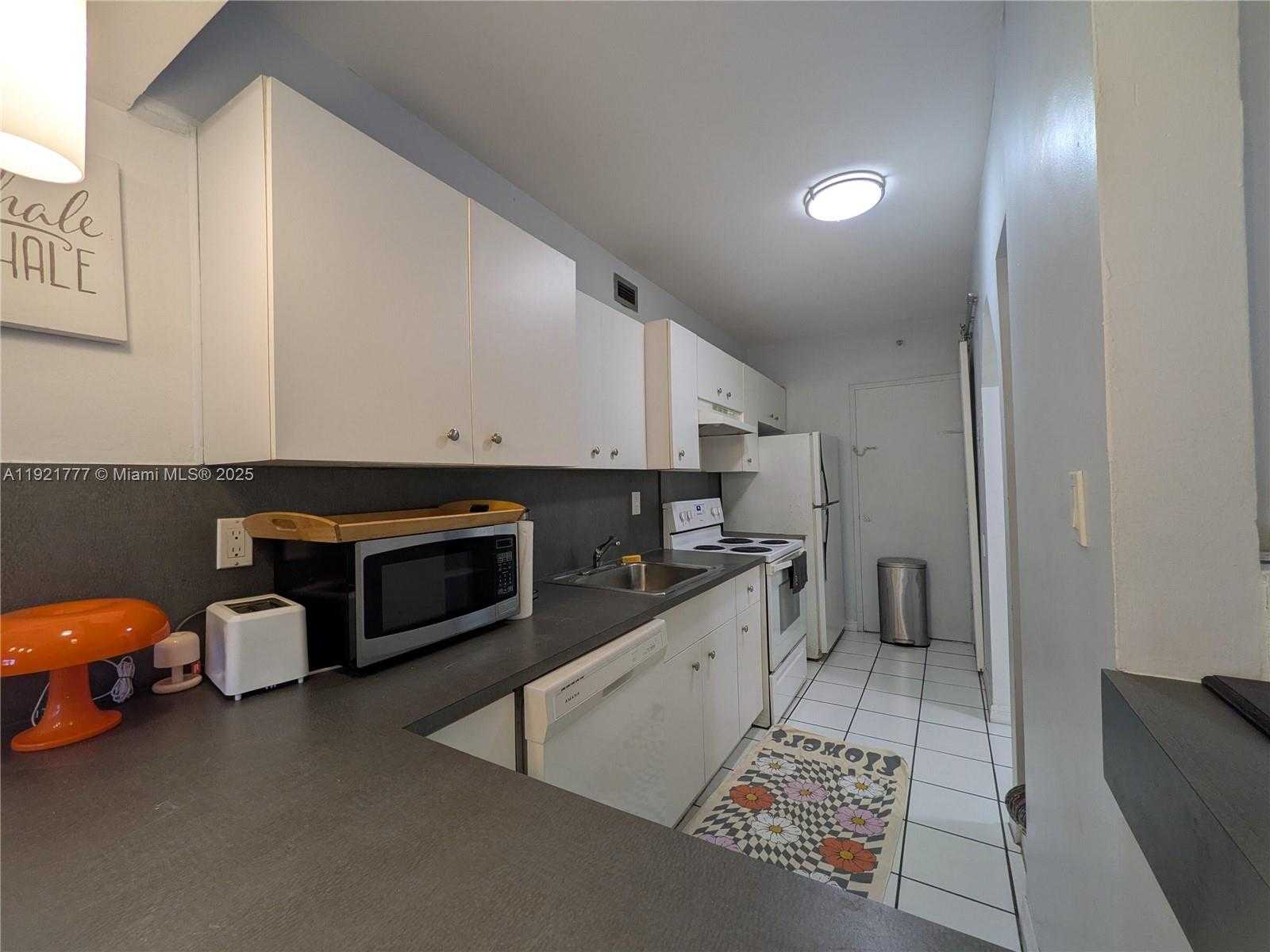 Small Image of 100 LINCOLN RD #904, Miami Beach Number 13