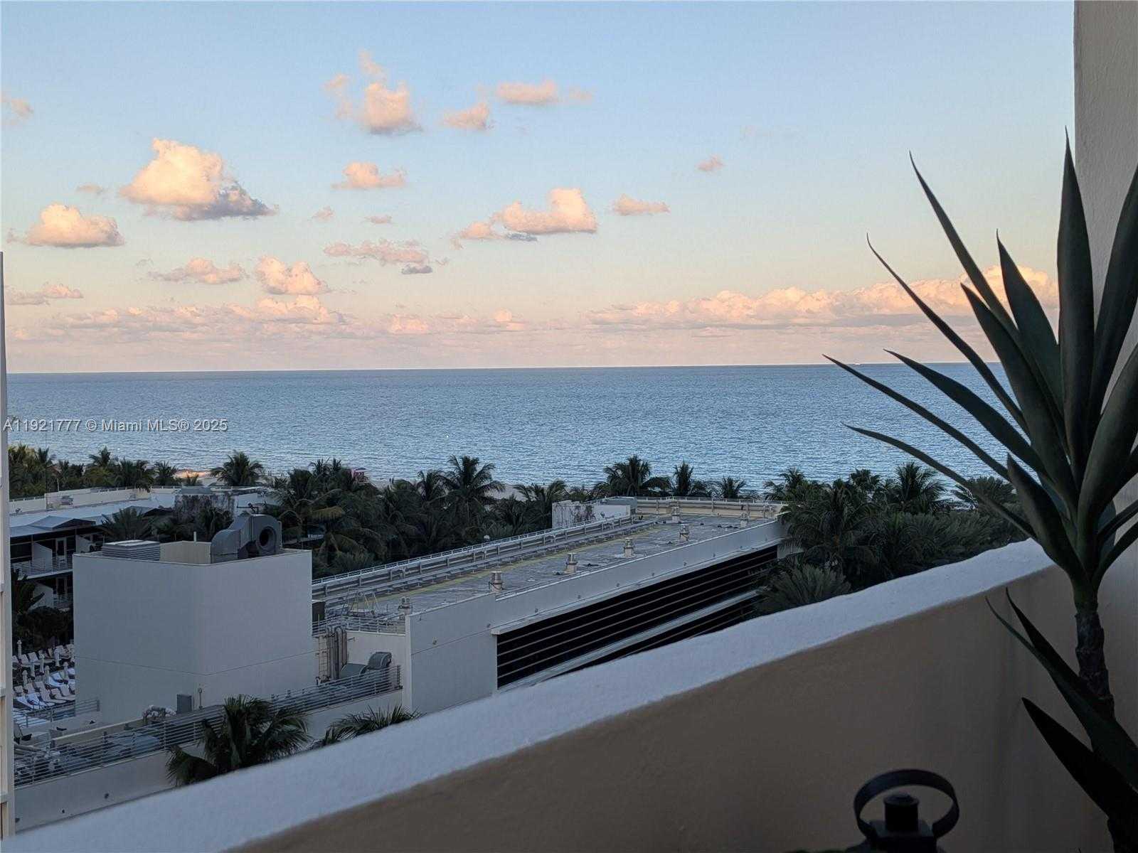 Small Image of 100 LINCOLN RD #904, Miami Beach Number 3