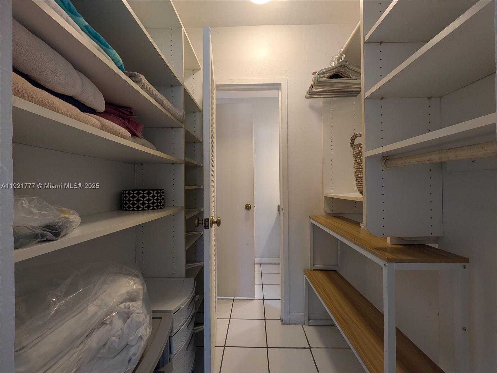 Small Image of 100 LINCOLN RD #904, Miami Beach Number 7