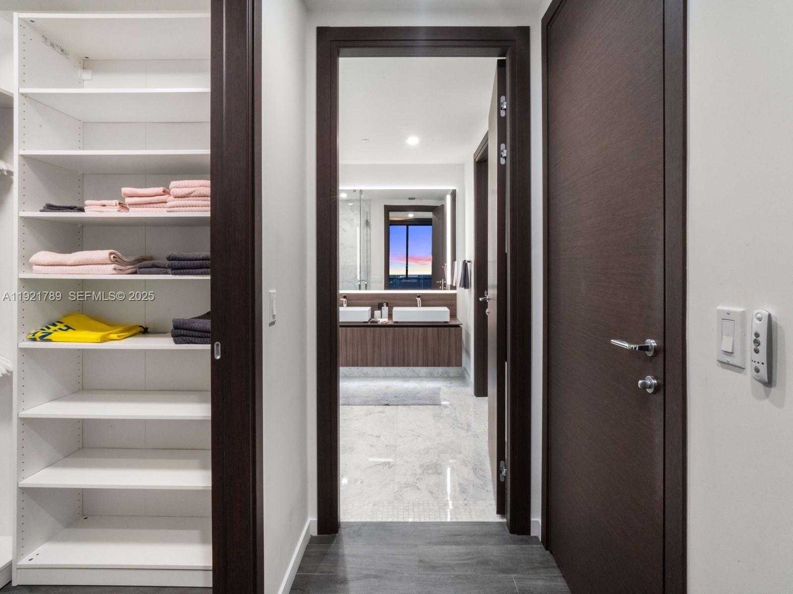 Small Image of 1000 BRICKELL PLZ #PH5706, Miami Number 12