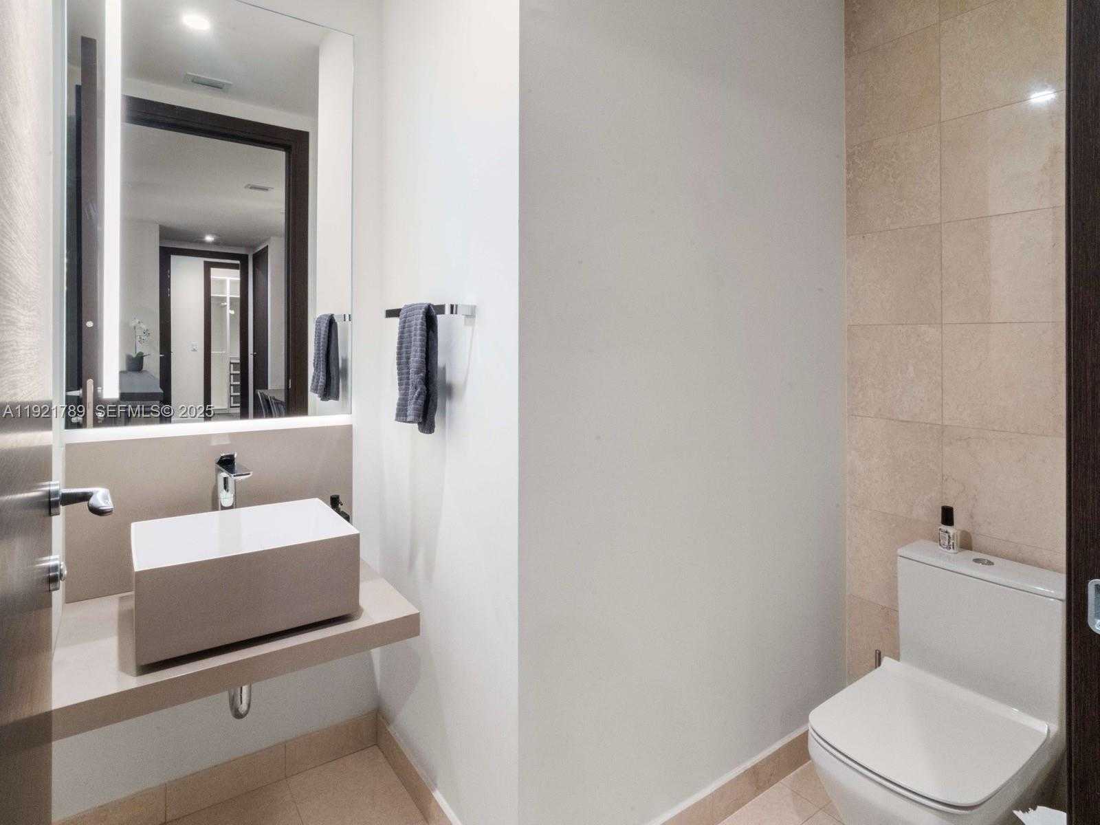 Small Image of 1000 BRICKELL PLZ #PH5706, Miami Number 16