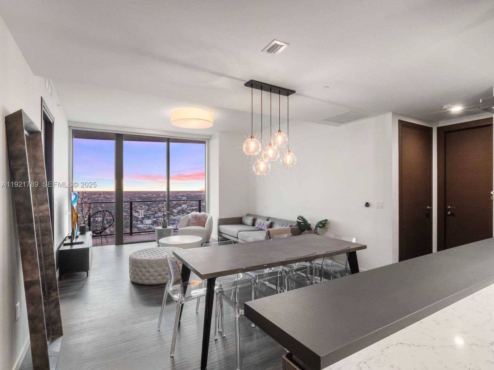 Small Image of 1000 BRICKELL PLZ #PH5706, Miami Number 5