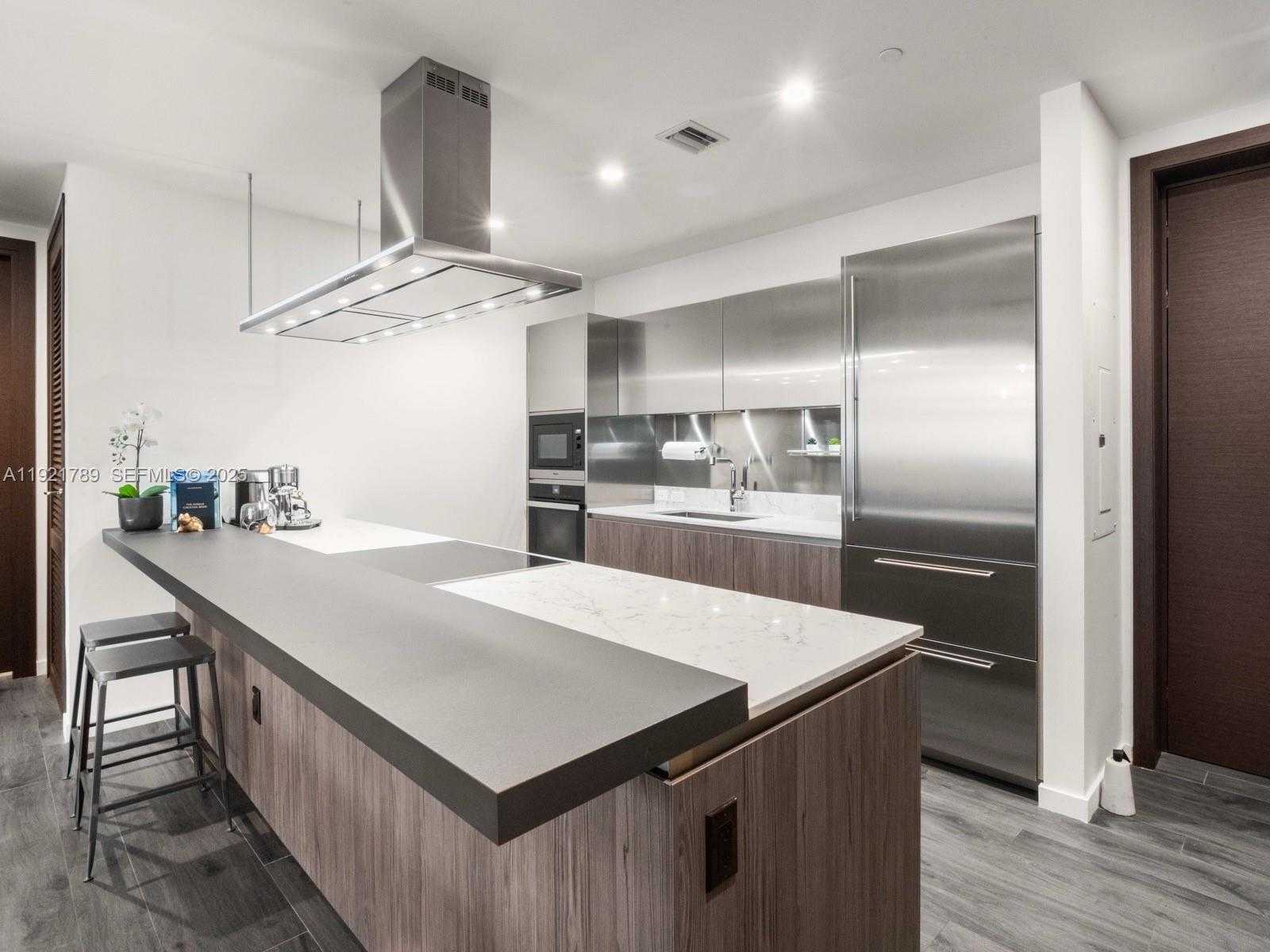 Small Image of 1000 BRICKELL PLZ #PH5706, Miami Number 7