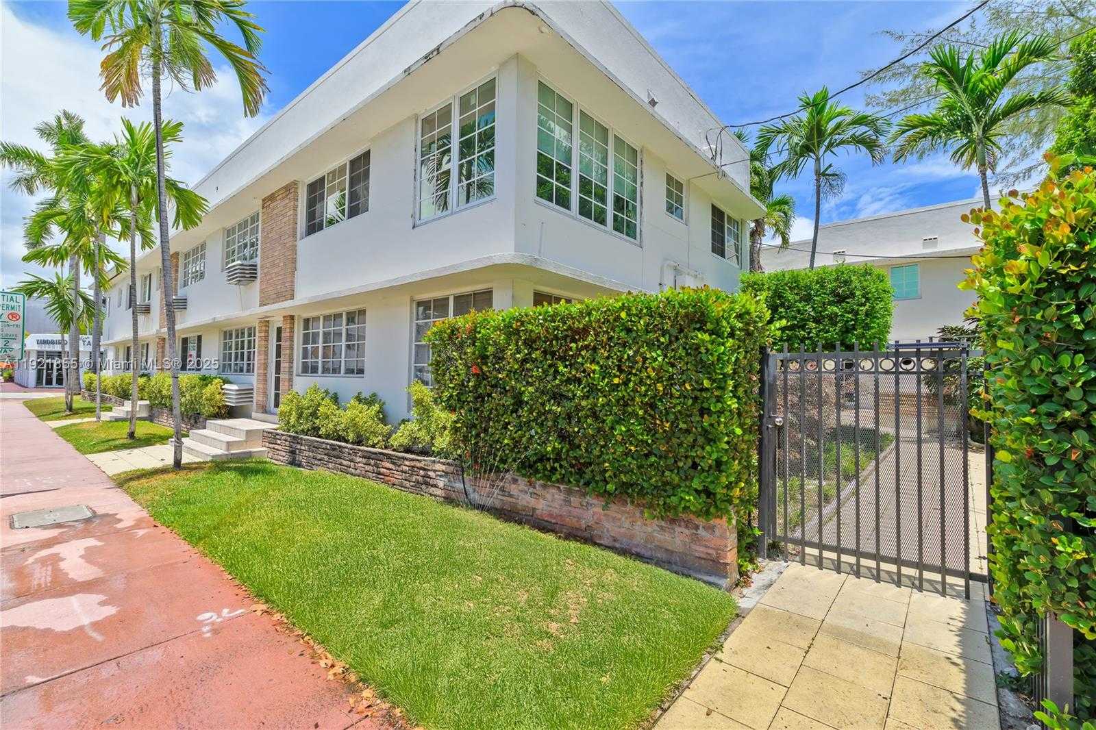 Small Image of 1605 LENOX AVE #1605-5, Miami Beach Number 35