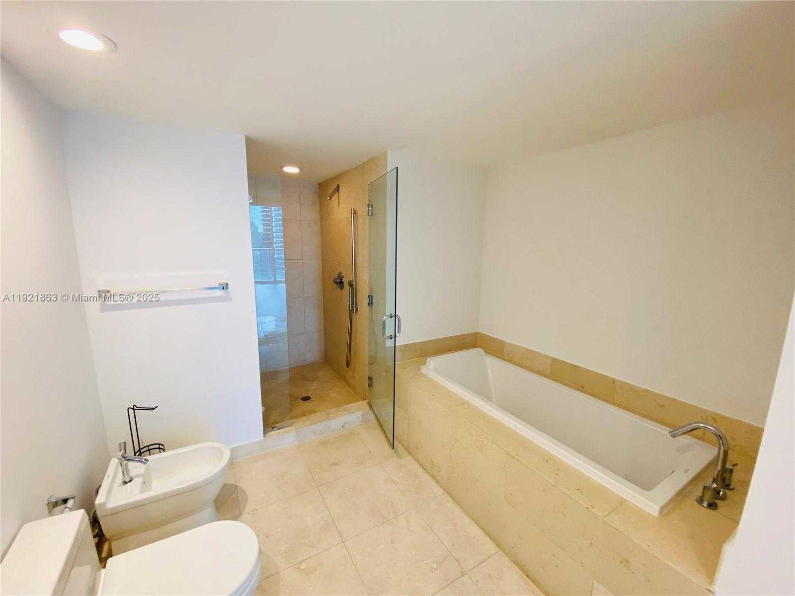 Small Image of 475 BRICKELL AVE #3715, Miami Number 14