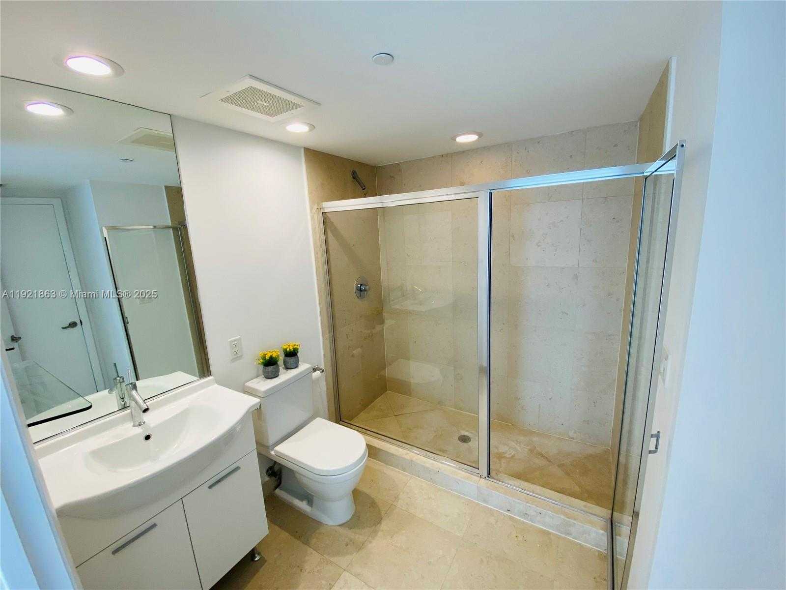 Small Image of 475 BRICKELL AVE #3715, Miami Number 16
