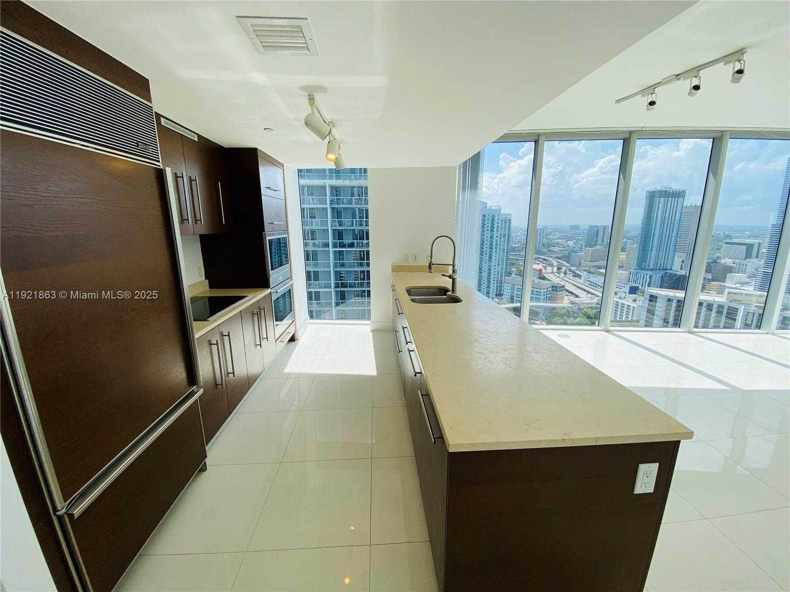 Small Image of 475 BRICKELL AVE #3715, Miami Number 5