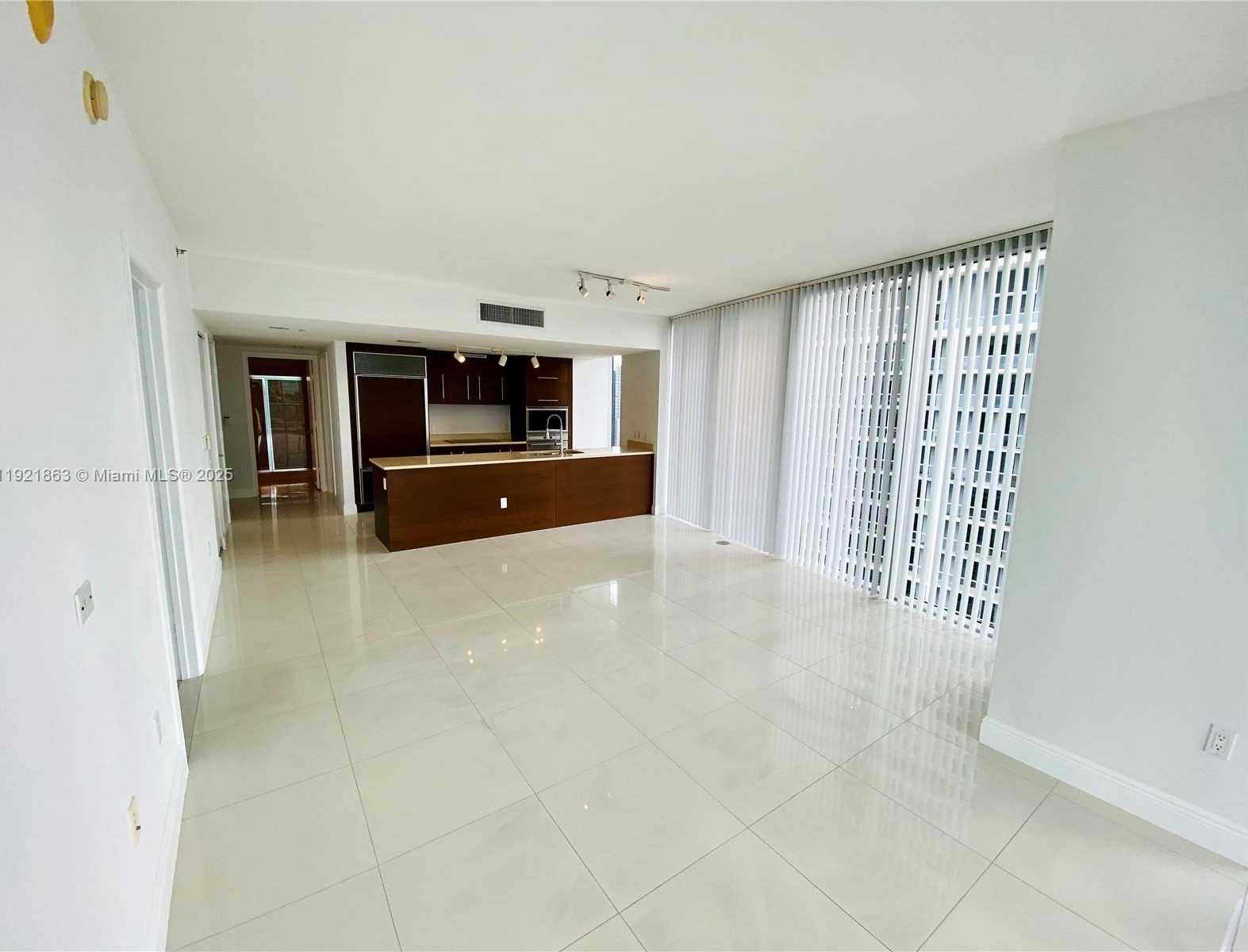 Small Image of 475 BRICKELL AVE #3715, Miami Number 7
