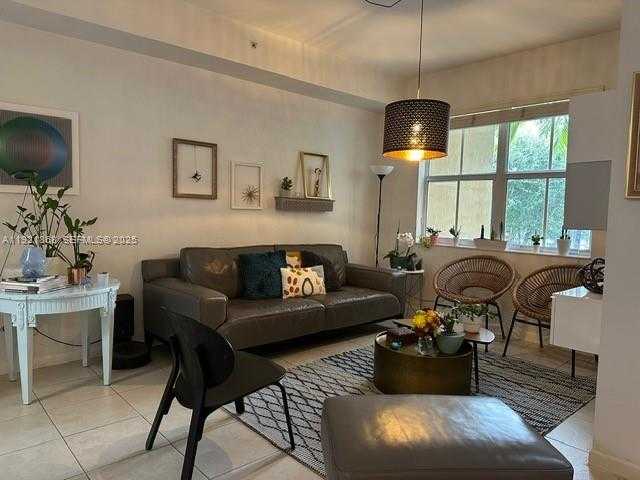 Small Image of Doral Number 1