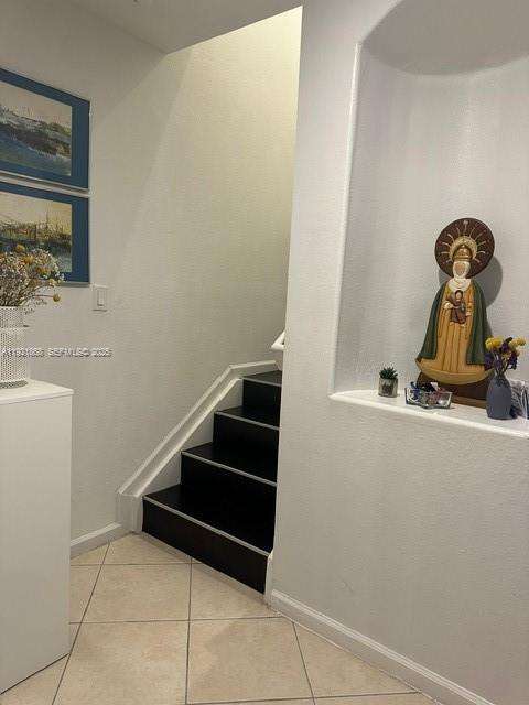 Small Image of Doral Number 10