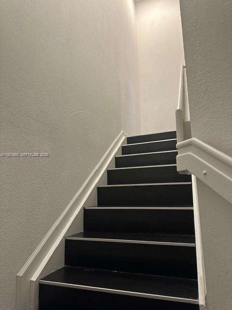 Small Image of Doral Number 11