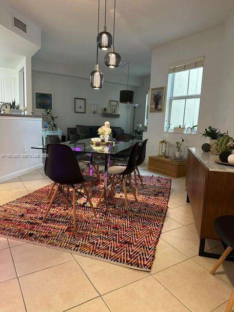 Small Image of Doral Number 3